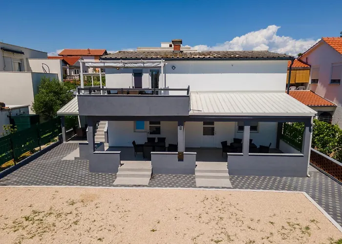 By The Sea - 23691 Apartman