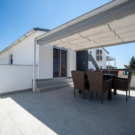 Апартаменты By The Sea - 23691