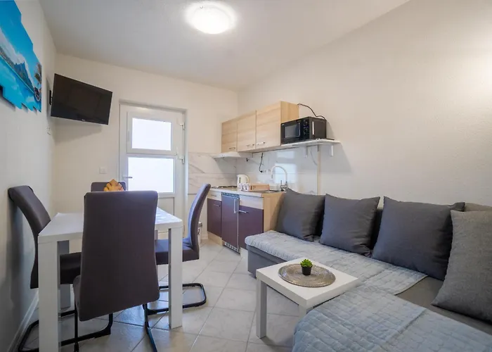 By The Sea - 23691 * Вир