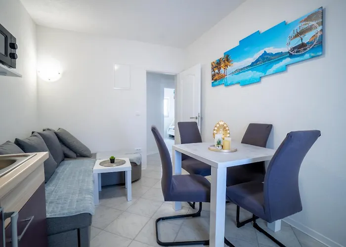 By The Sea - 23691 Appartamento Vir