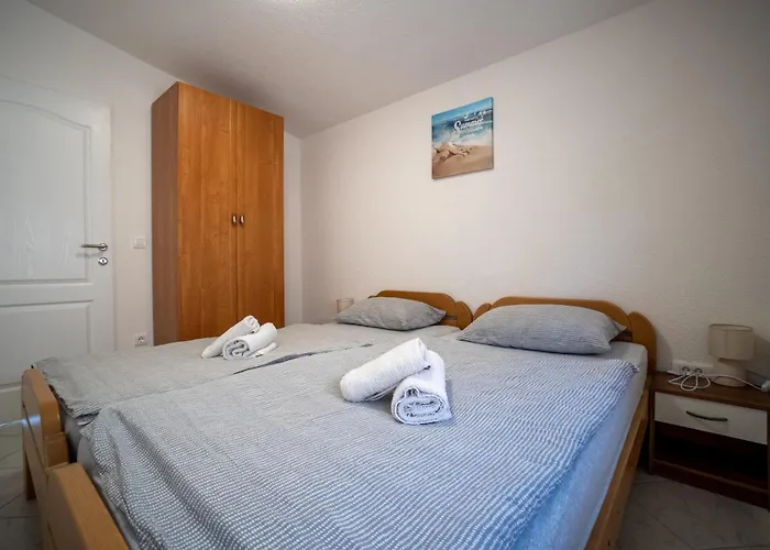 By The Sea - 23691 * Вир