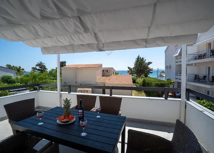 By The Sea - 23691 Apartman