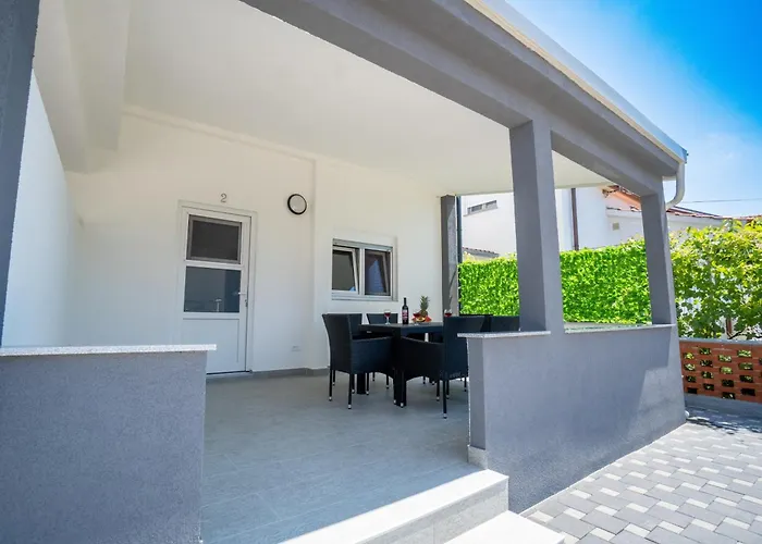 By The Sea - 23691 Вир